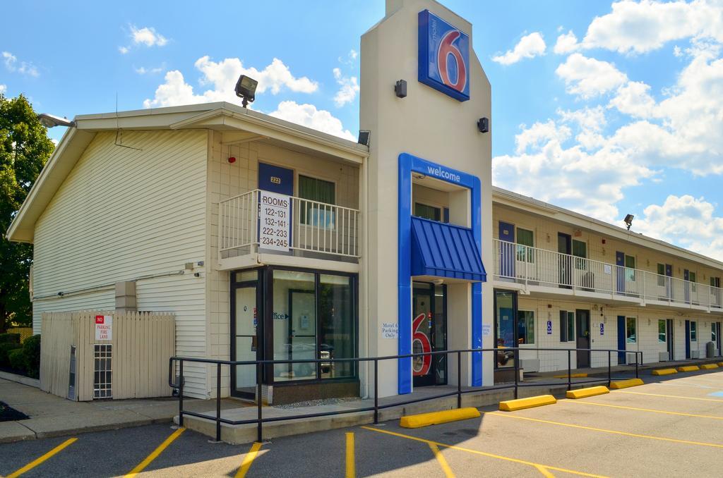 Motel 6 Boston South - Braintree Exterior photo